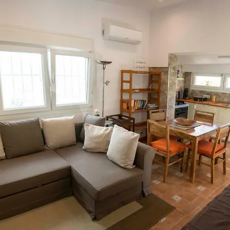 Gloria Apartment *