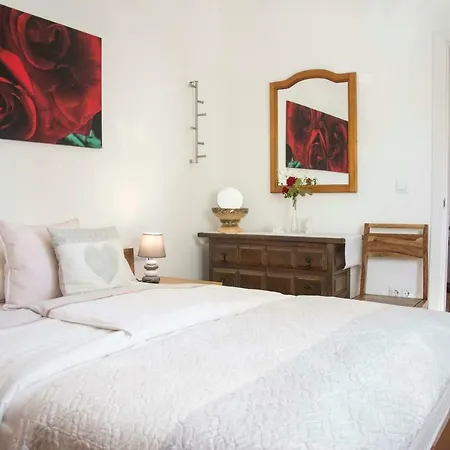 Gloria Apartment